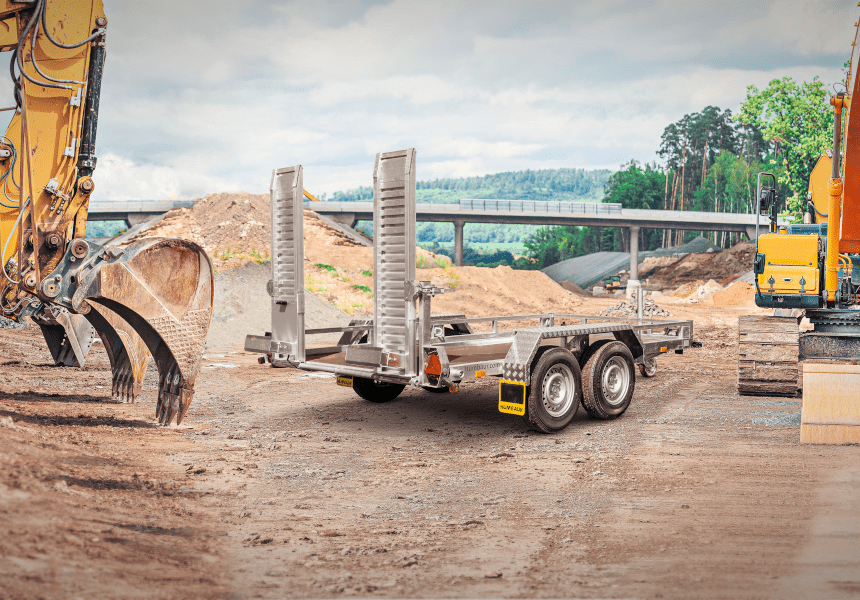 Kippanhänger auf Baustelle