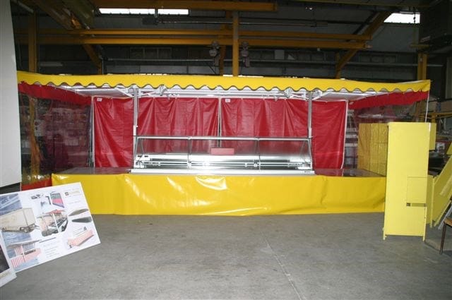 Typ 300 mit Kühlvitrine