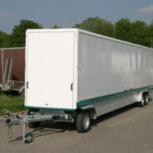 lambert-gmbh-goeppingen-marktsysteme-marktbedarf-verkaufsanhaenger-marktanhaenger-typ700-zweiachsanhaenger-geschlossen-ausziehbar-1200x800